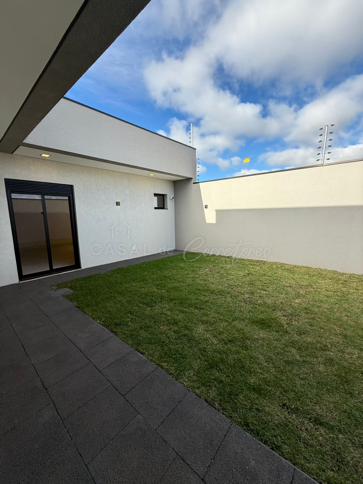 Casa Térrea de Alto Padrão no Paraíso Tropical