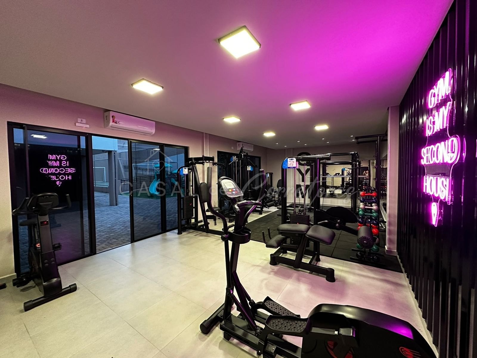 Apartamento térreo mobiliado e decorado
