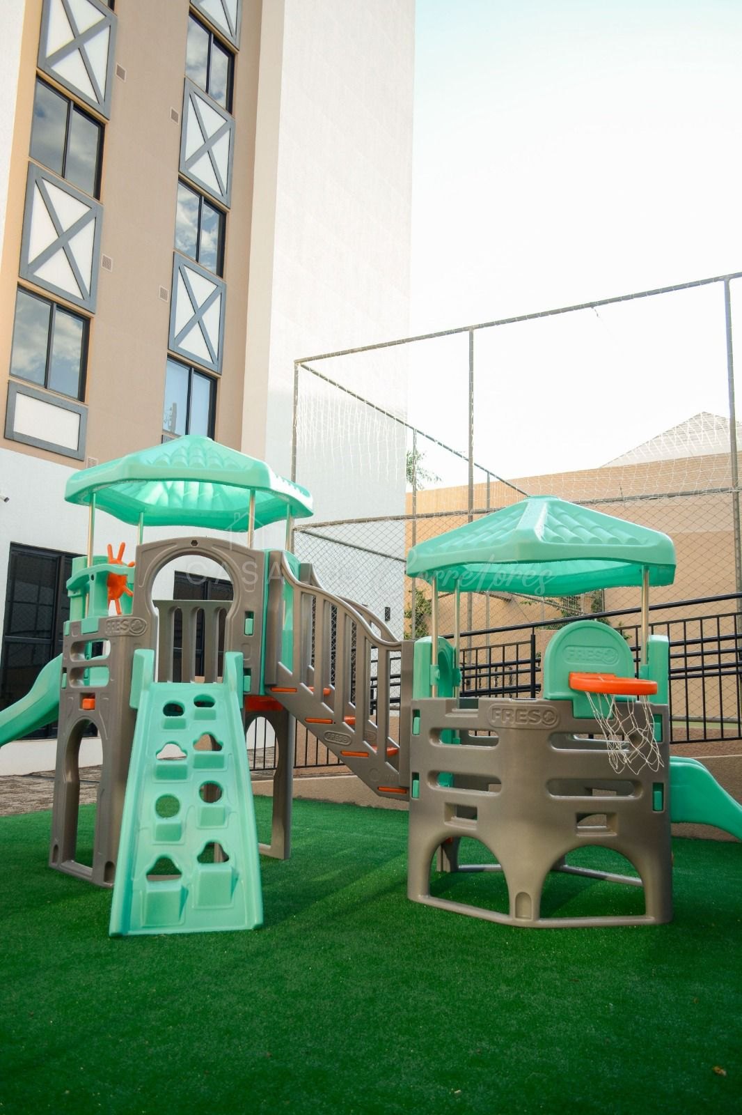 Apartamento térreo mobiliado e decorado