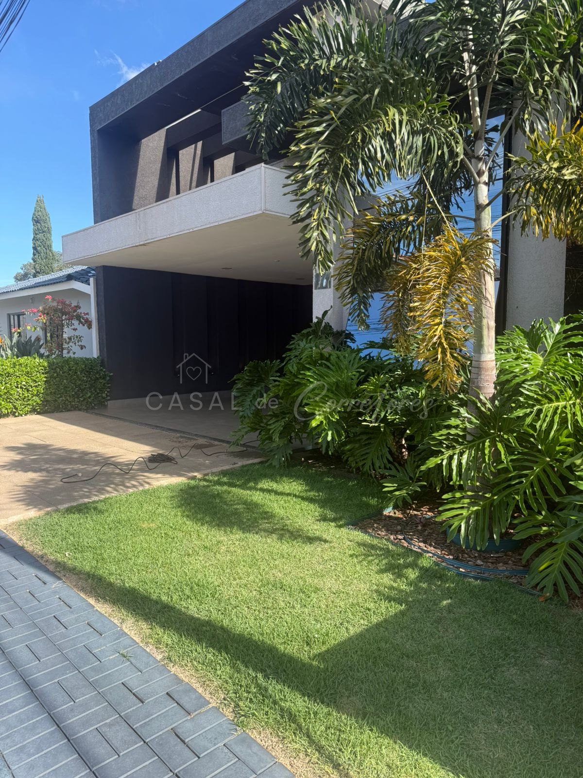 Casa de Alto Padrão em Condomínio no Country