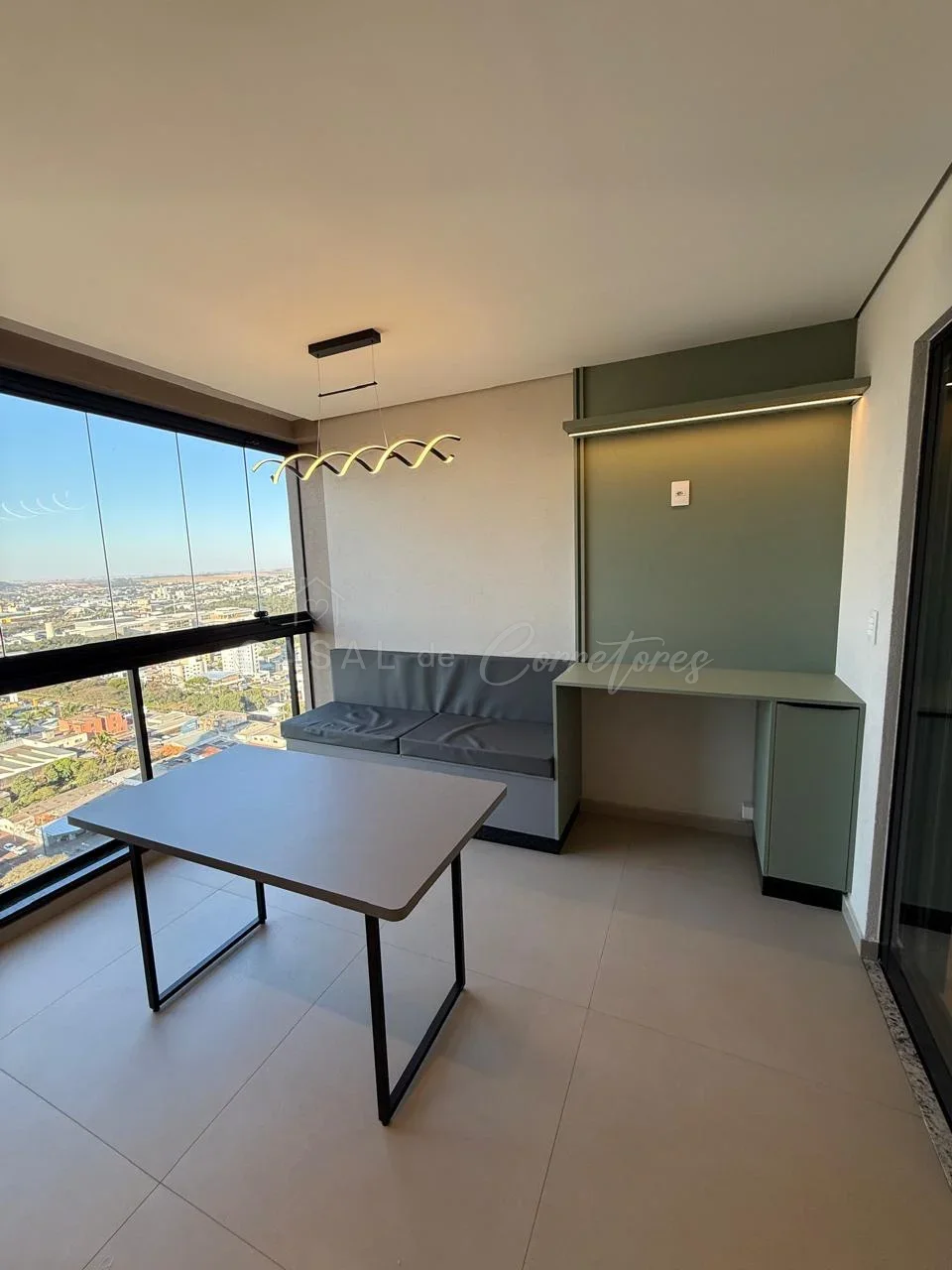 Apartamento de Alto Padrão para Locação no Edificio Francisco Henrique Renz.