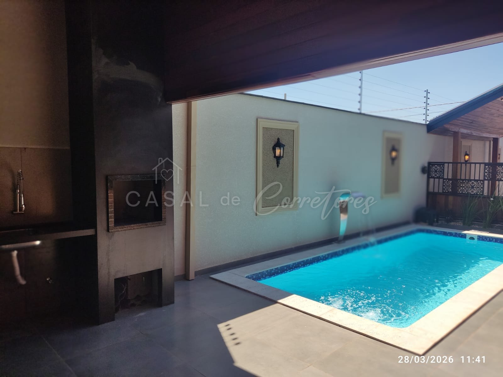 Casa de alto padrão com piscina aquecida