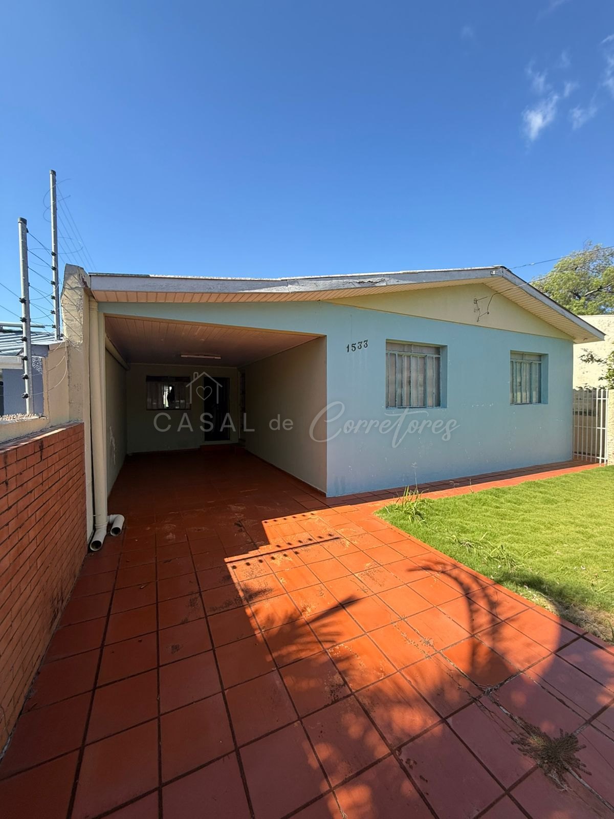 Terreno com duas casas no Neva
