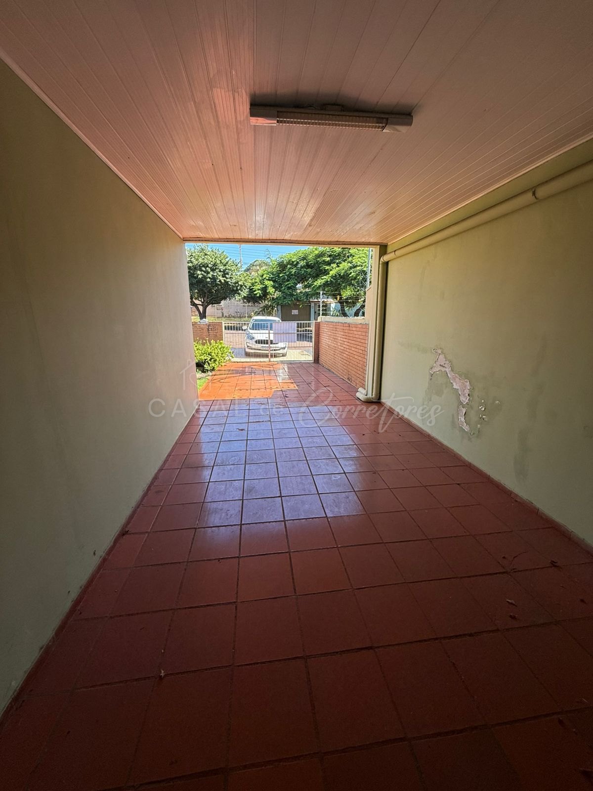 Terreno com duas casas no Neva