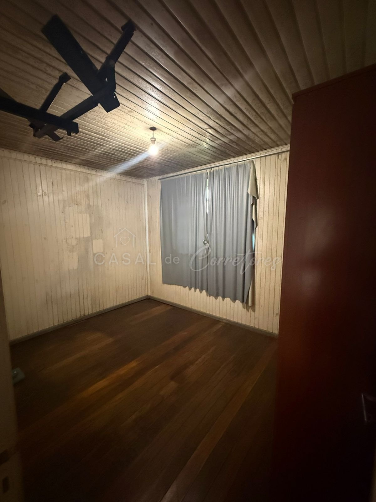 Terreno com duas casas no Neva